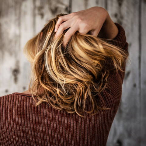 Mèches papier ou balayage, tout dépend du résultat que vous voulez avoir.