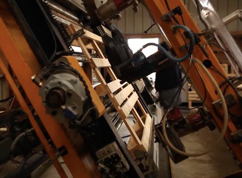Chez Bouguereau, nous innovons constamment pour améliorer notre production d'emballages en bois.