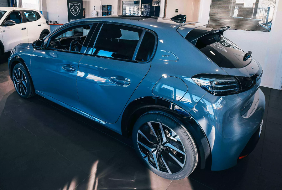 Nous commercialisons les véhicules neufs Peugeot et Citroën