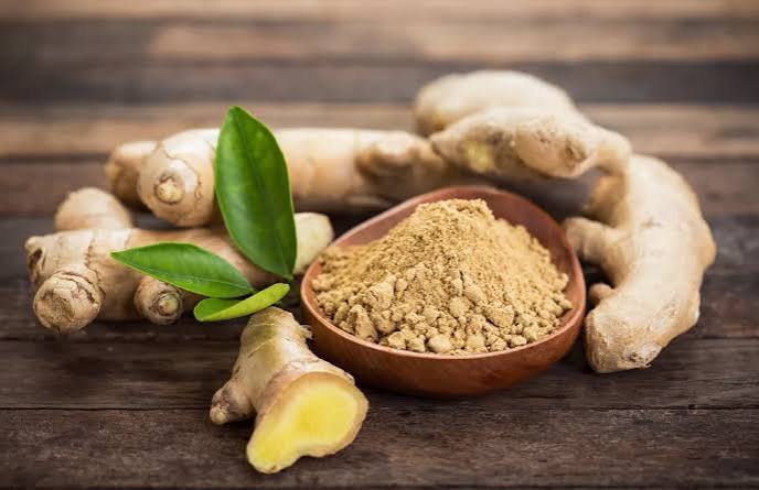 Des épices et des herbes pour soulager naturellement les douleurs articulaires.