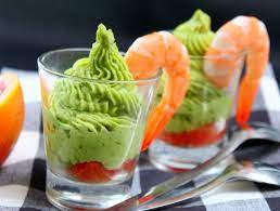 Verrine avocat, pamplemousse, crevettes.