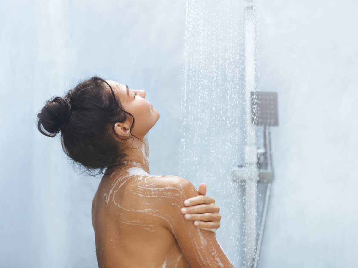 Quelle est la meilleure température de douche quand il fait très chaud ?
