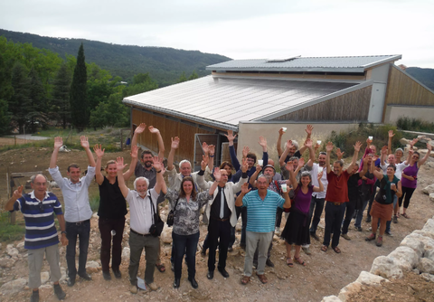 La production locale d'énergies renouvelables financée par des citoyens Nous développons et finançons des centrales citoyennes, permettant aux