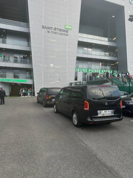 L'escorte VIP de votre équipe de football au Stade Geoffroy-Guichard avec Allo&Go