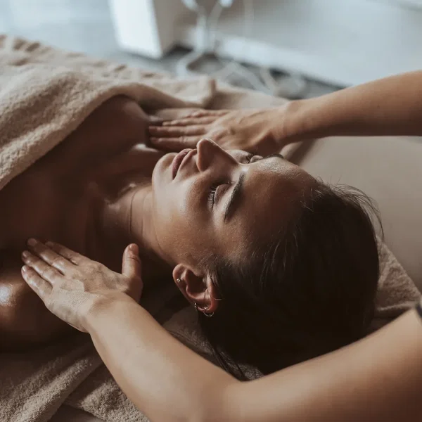 Massage jeune maman avec resserage de bassin