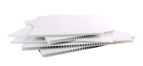 Intercalaires en plastique À cannelures ou alvéolaires Plaque alvéolaire en polypropylène extrudé Léger Large choix : dimensions, grammages et