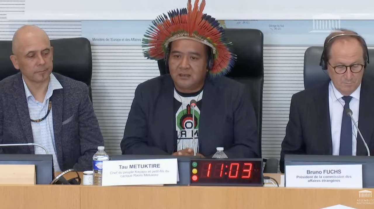 À l’Assemblée nationale, le cri d’alerte du cacique Tau Metuktire