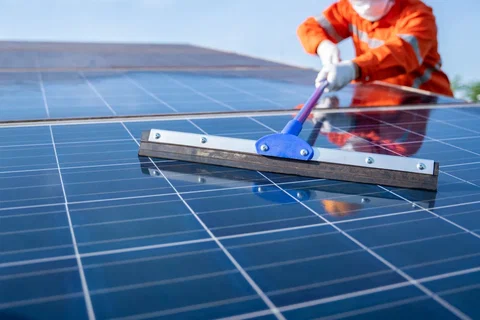 Nettoyage de panneaux solaires