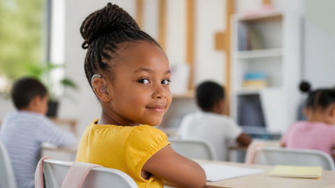 ENFANT EN AGE SCOLAIRE Apprendre et s’épanouir Appareils robustes, colorés si l'enfant le souhaite.