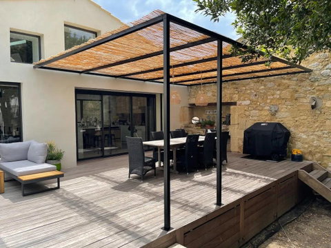 Conception de pergola haut de gamme sur mesure dans les Alpes-de-Haute-Provence (04) À Manosque et dans les Alpes-de-Haute-Provence (04), ADP