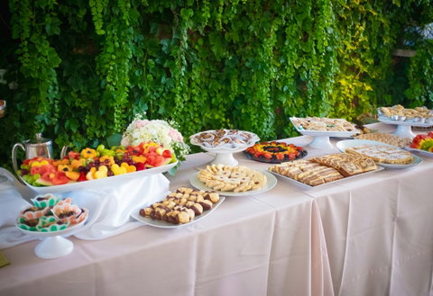 Un buffet maison, sur mesure Notre traiteur est fait maison, comme notre restaurant.