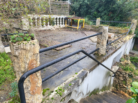 Découvrez comment BATITEK transforme vos extérieurs: Différentes demandes du client : -Le toit de cette terrasse n’est pas étanche.