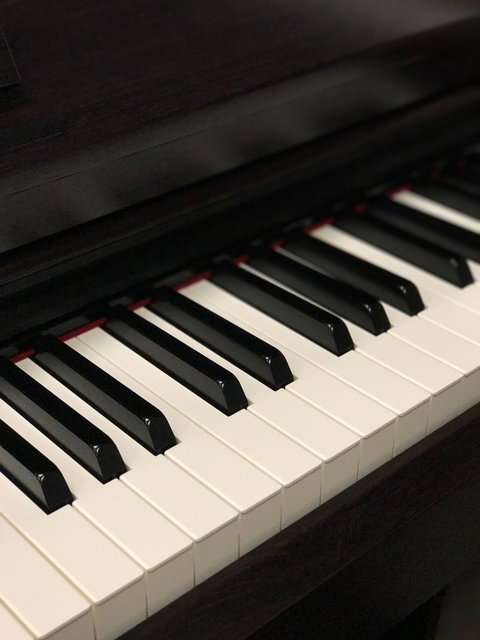 VENTE Tous nos pianos classiques sont garantis. Pour plus de détails avant d’acheter un piano, n’hésitez pas à nous contacter. Découvrir