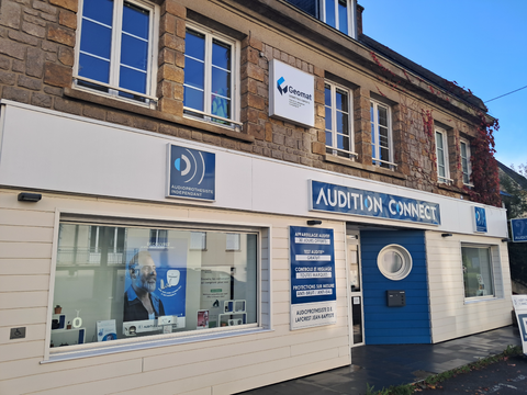 « Votre Audioprothésiste dans la manche » À Coutances ou à Villedieu-les-Poêles, nous vous offrons une large gamme d’appareils auditifs adaptés à vos