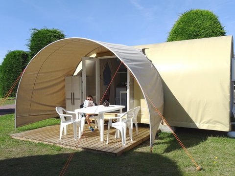 COCO SWEET Découvrez le glamping dans toute sa splendeur avec nos logements uniques Coco Sweet.