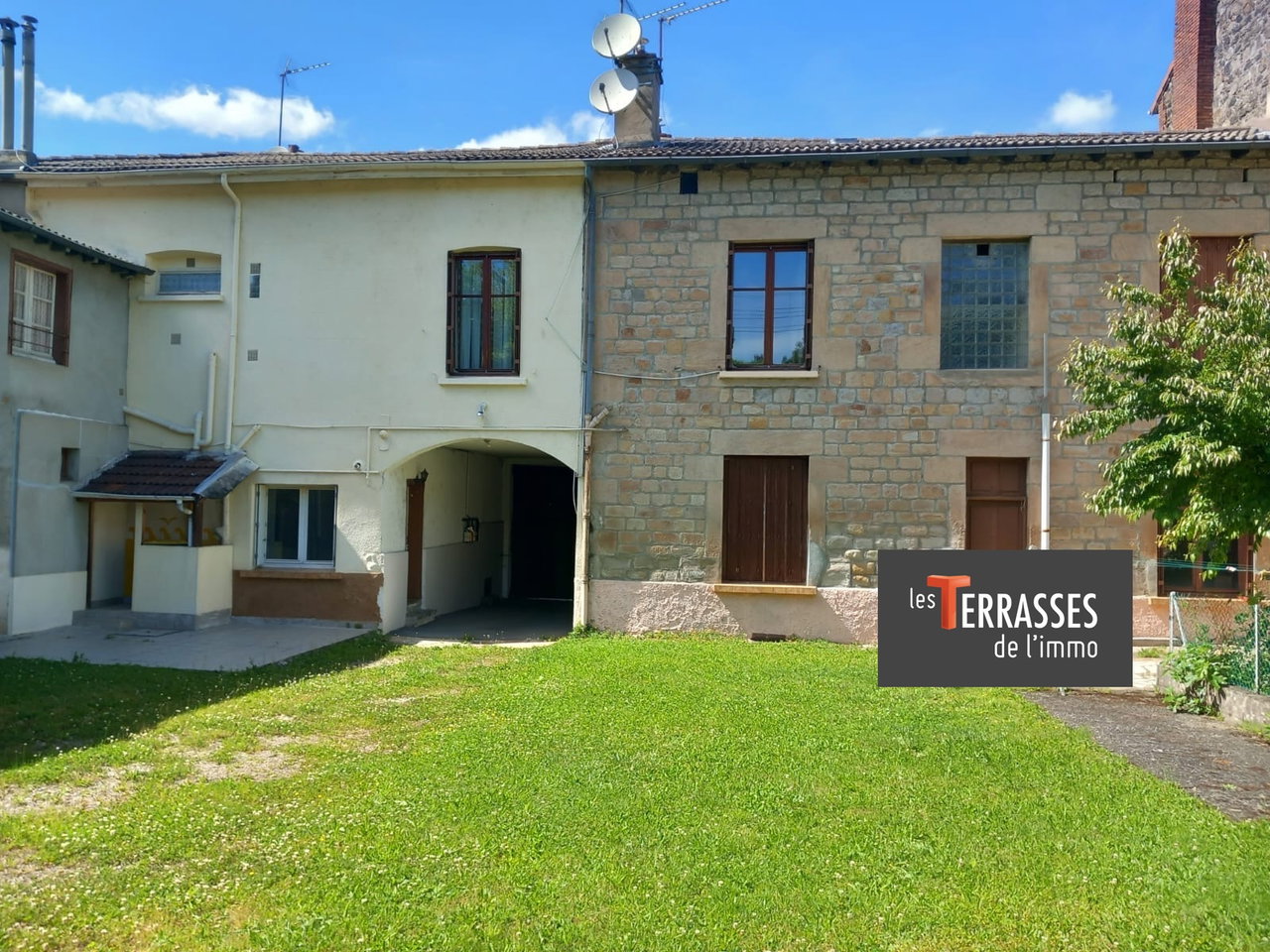 Immeuble à vendre - Secteur Le Chambon Feugerolles (42500) - 265 000 € FAI