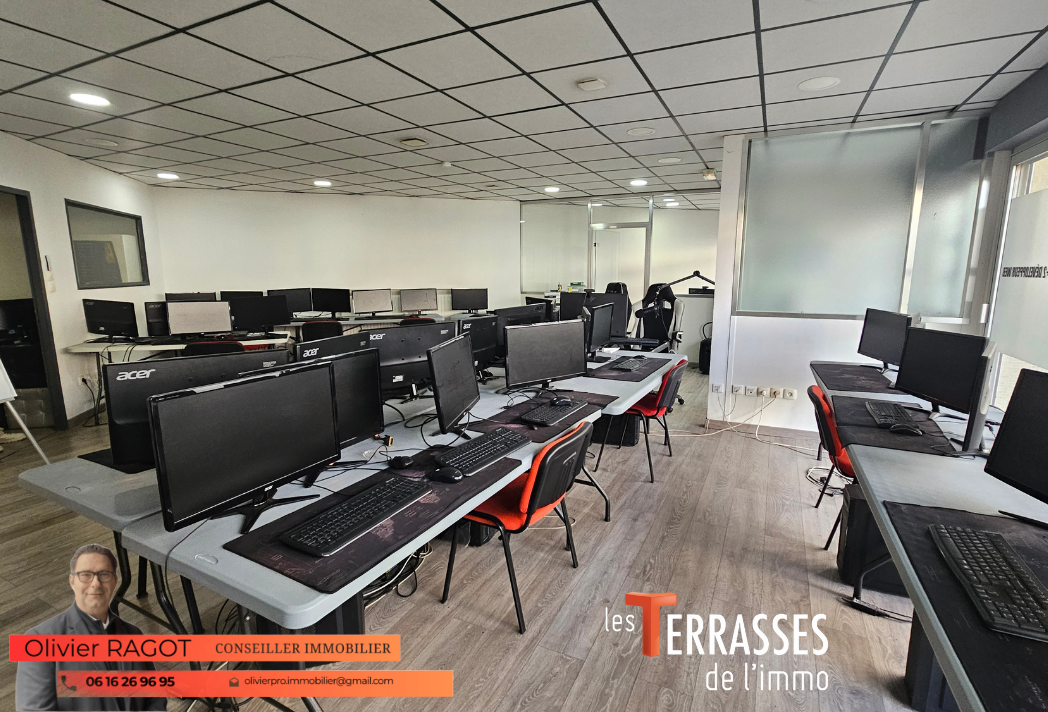 Murs commerciaux de 173m² quartier Bergson (Saint-Etienne) - 210 000 € FAI