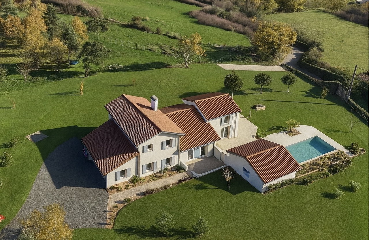 Maison à vendre - Montbrison - 590 000 € FAI