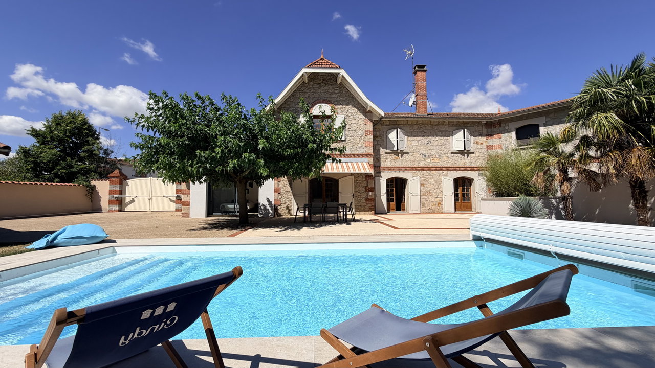 Maison à vendre - secteur Saint Rambert (Saint Just Saint Rambert) - 798 000 € FAI
