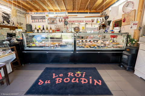 LE BON ENDROIT… Nous sommes une charcuterie située à Malijai, spécialisée dans la préparation artisanale du boudin.