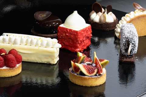 Pâtisseries Individuelles Découvrez nos délicieuses pâtisseries individuelles, réalisées avec des ingrédients de qualité supérieure.