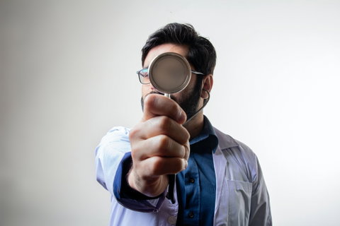 POUR LES PROFESSIONNELS Nous offrons une vaste sélection d'équipements de diagnostic, de fournitures médicales, de produits de premiers secours, et