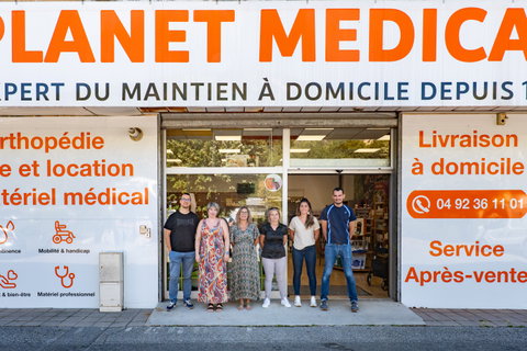 LIVRAISON & INSTALLATION Nous proposons un large choix de matériel médical de qualité pour répondre à vos besoins.