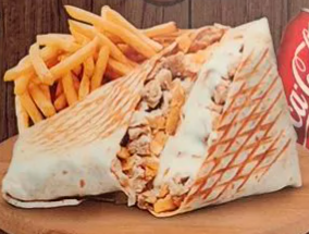 Nos Tacos Des tortillas chaudes garnies de viandes marinées, frites, légumes frais et sauce maison : un incontournable de la street food à la
