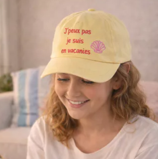 Casquette  enfant “J’peux pas, je suis en vacances” 