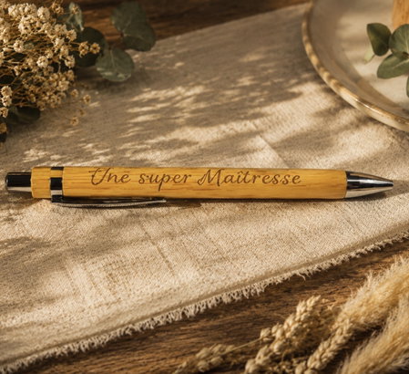 ✏️🎋 Stylo bambou « Super Maîtresse » 🎋✏️
