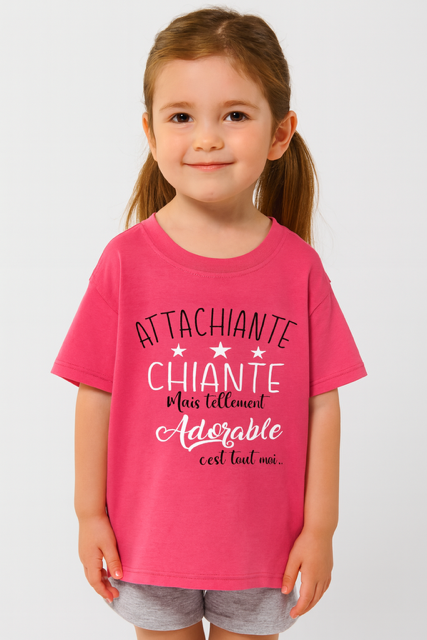 T-shirt enfant – Attachiante / Chiante mais tellement adorable” 😅💖 