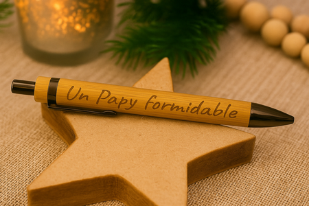 🖊️ Stylo en bambou gravé « Un papy formidable »